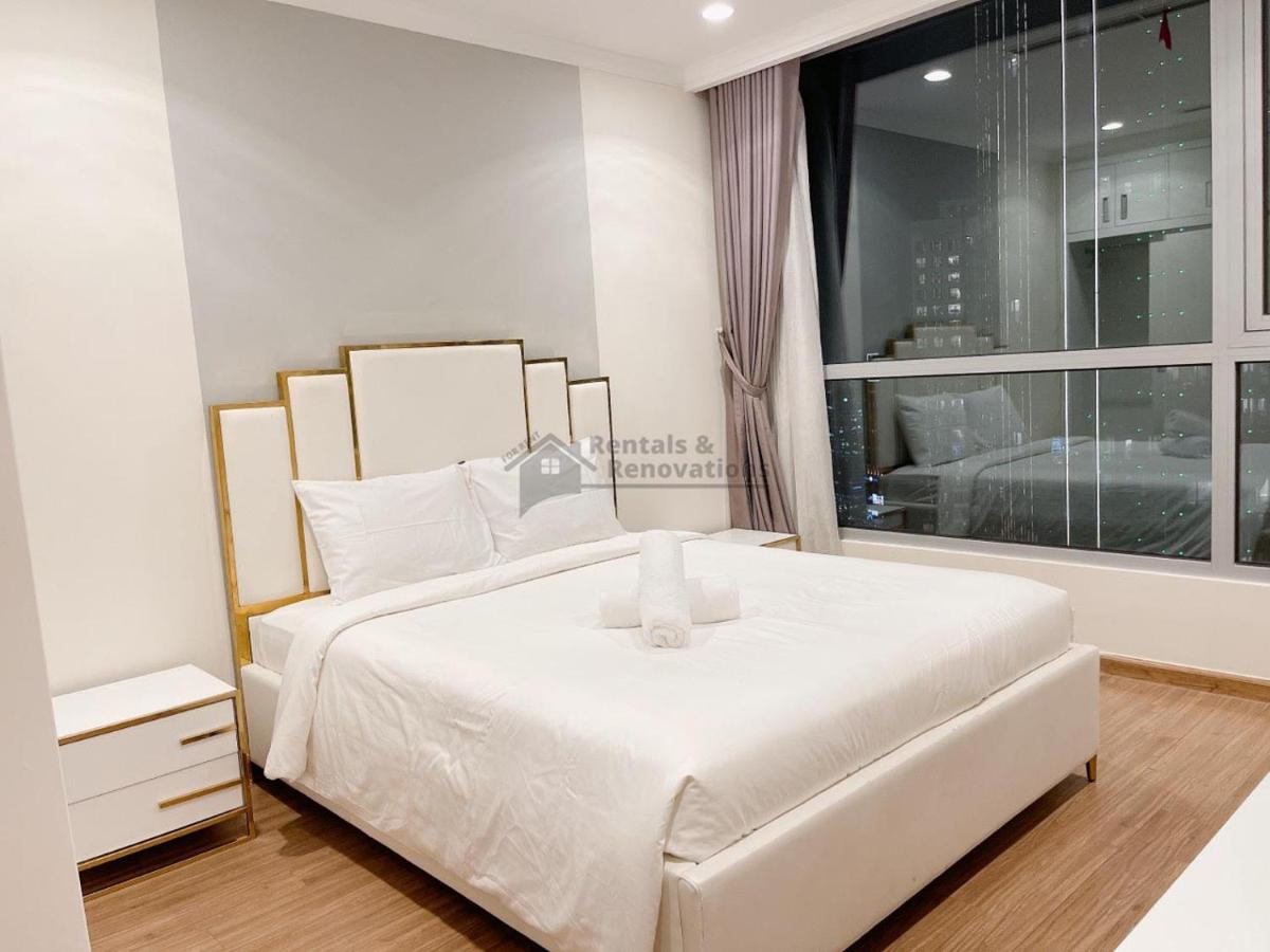 Landmark 81 Luxury Apartments: Iconic Skyscraper Living *